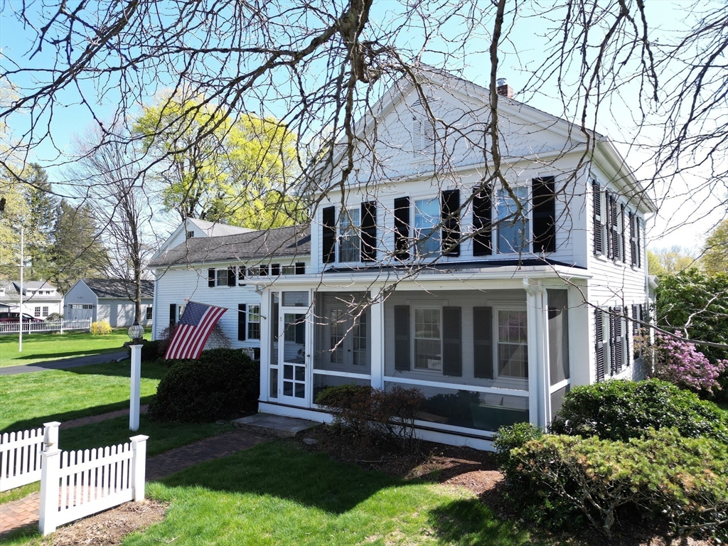 67 E Main St