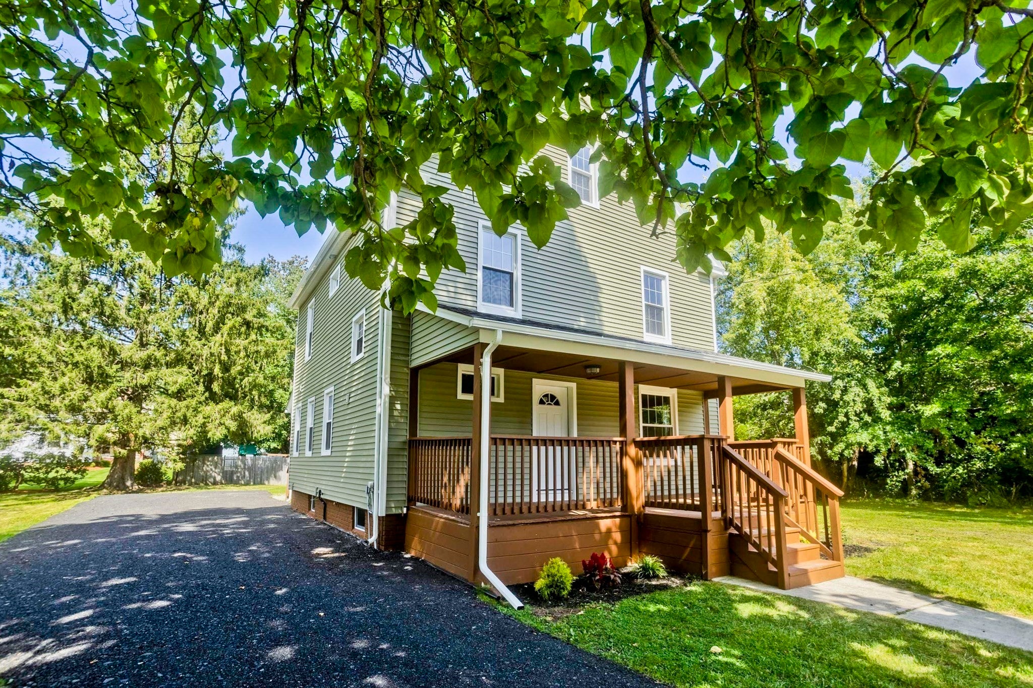 7 Lawndale Street, Easthampton, MA, 7 Lawndale Street, Easthampton, MA Photo #2