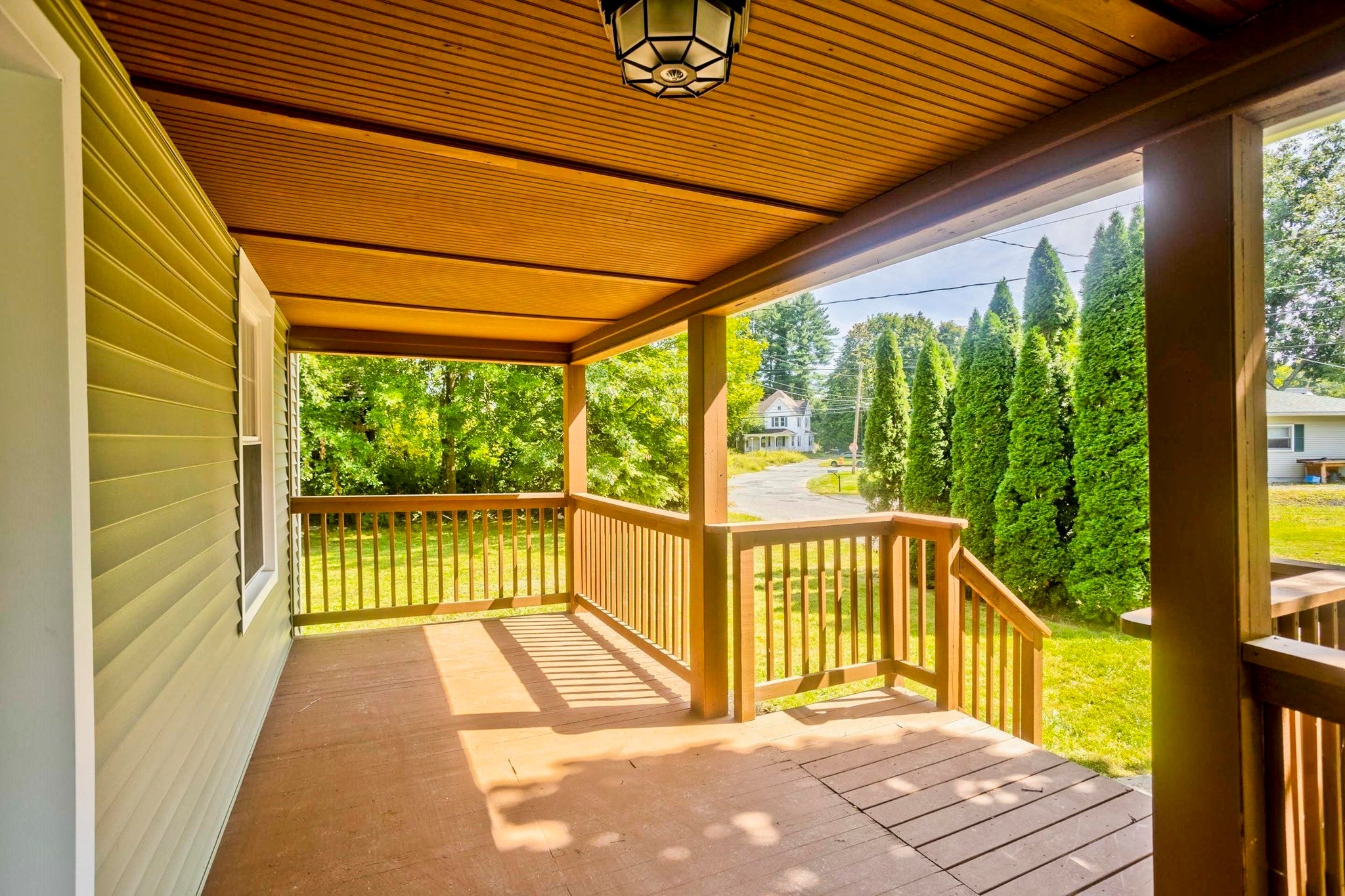 7 Lawndale Street, Easthampton, MA, 7 Lawndale Street, Easthampton, MA Photo #4