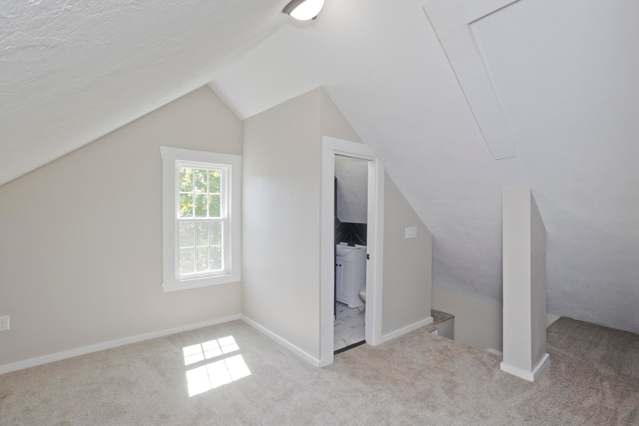 7 Lawndale Street, Easthampton, MA, 7 Lawndale Street, Easthampton, MA Photo #35