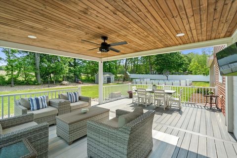 51 Saint Marys Dr Holden MA 01522
