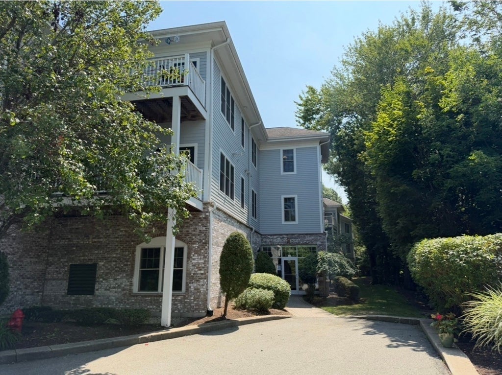 Photo of 21 Rockland St, Canton, MA