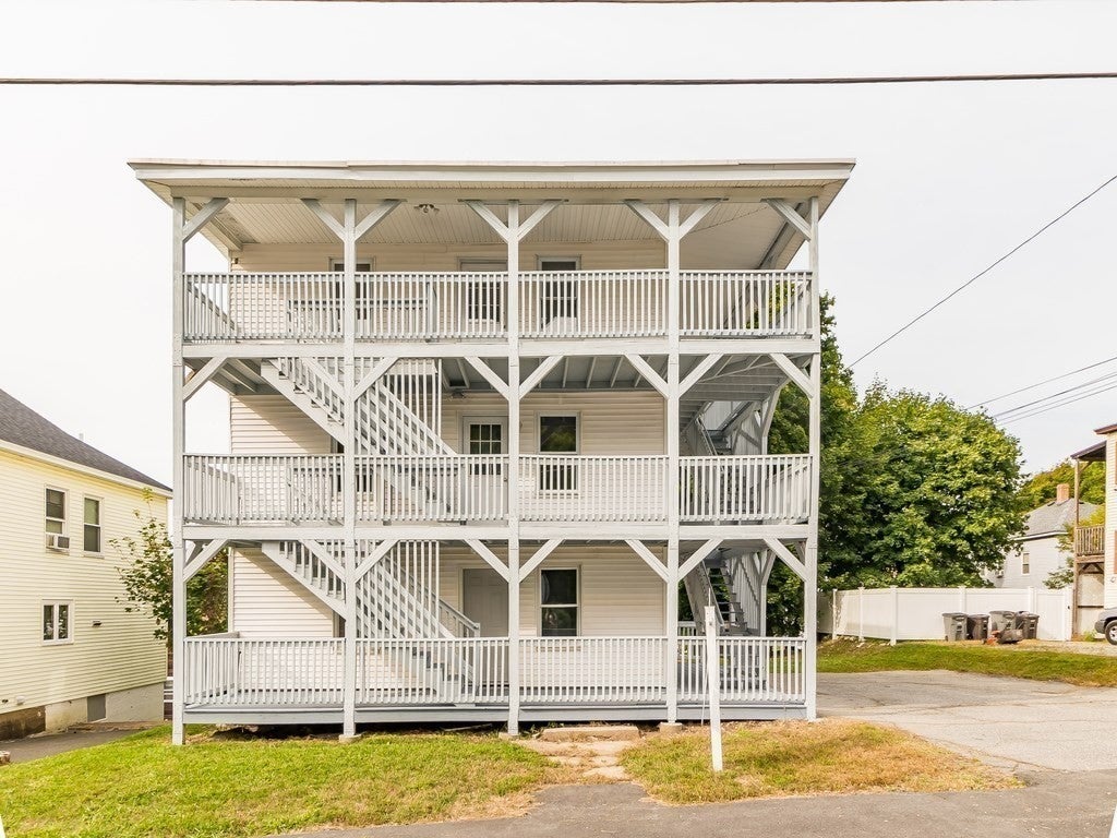 Photo of 133 Baker St, Gardner, MA
