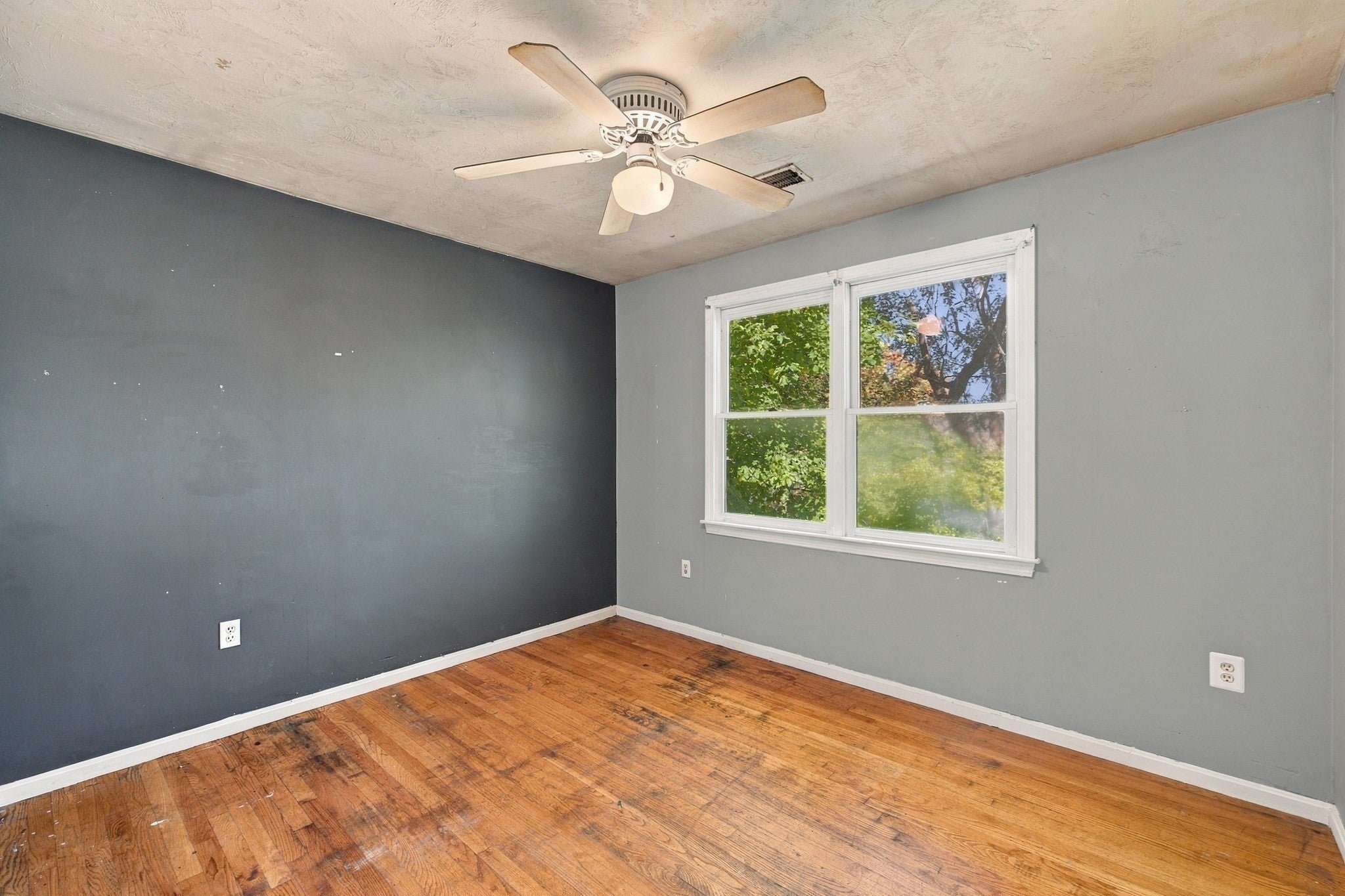 160 Saunders Rd, Norwood, MA Photo #28