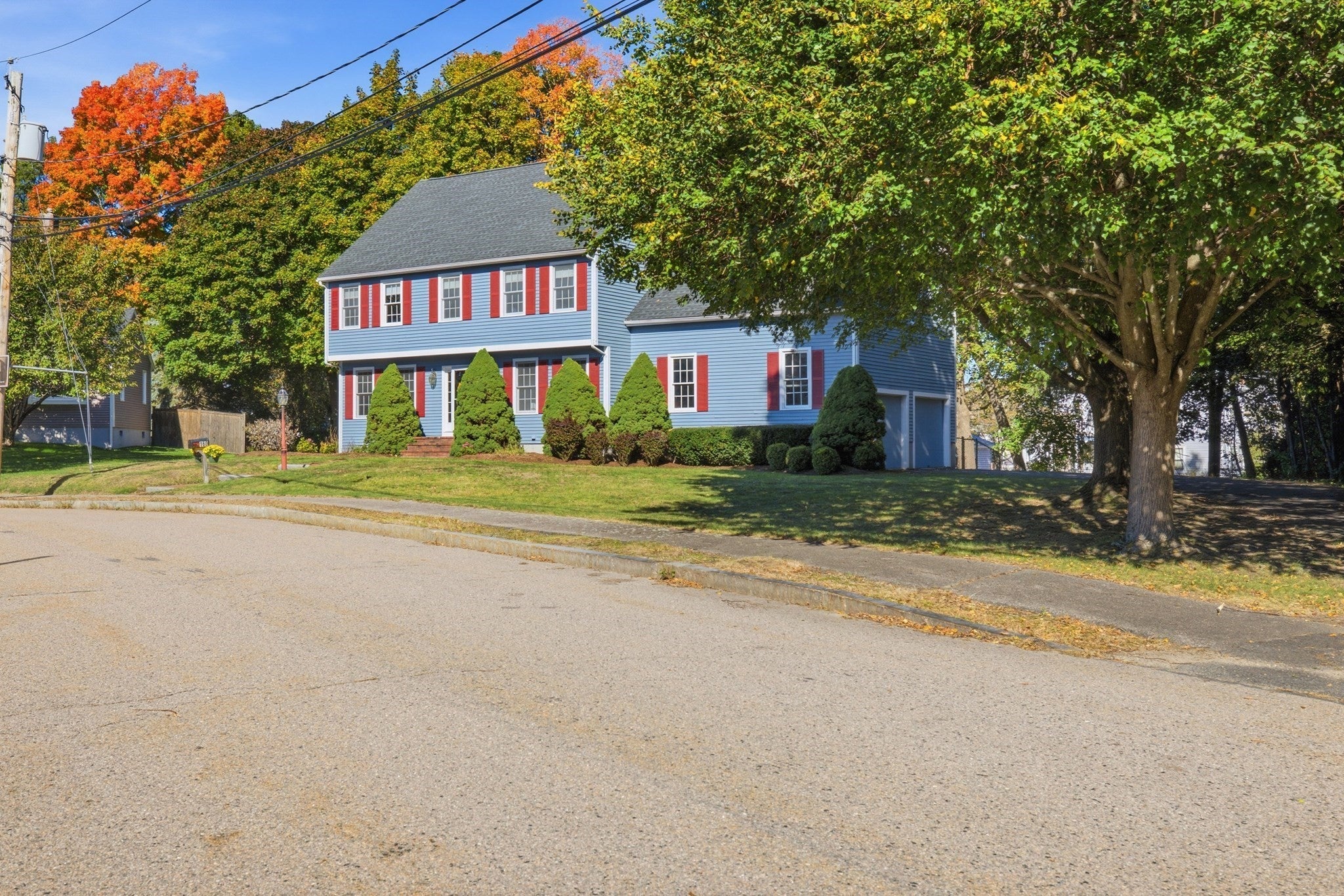 160 Saunders Rd