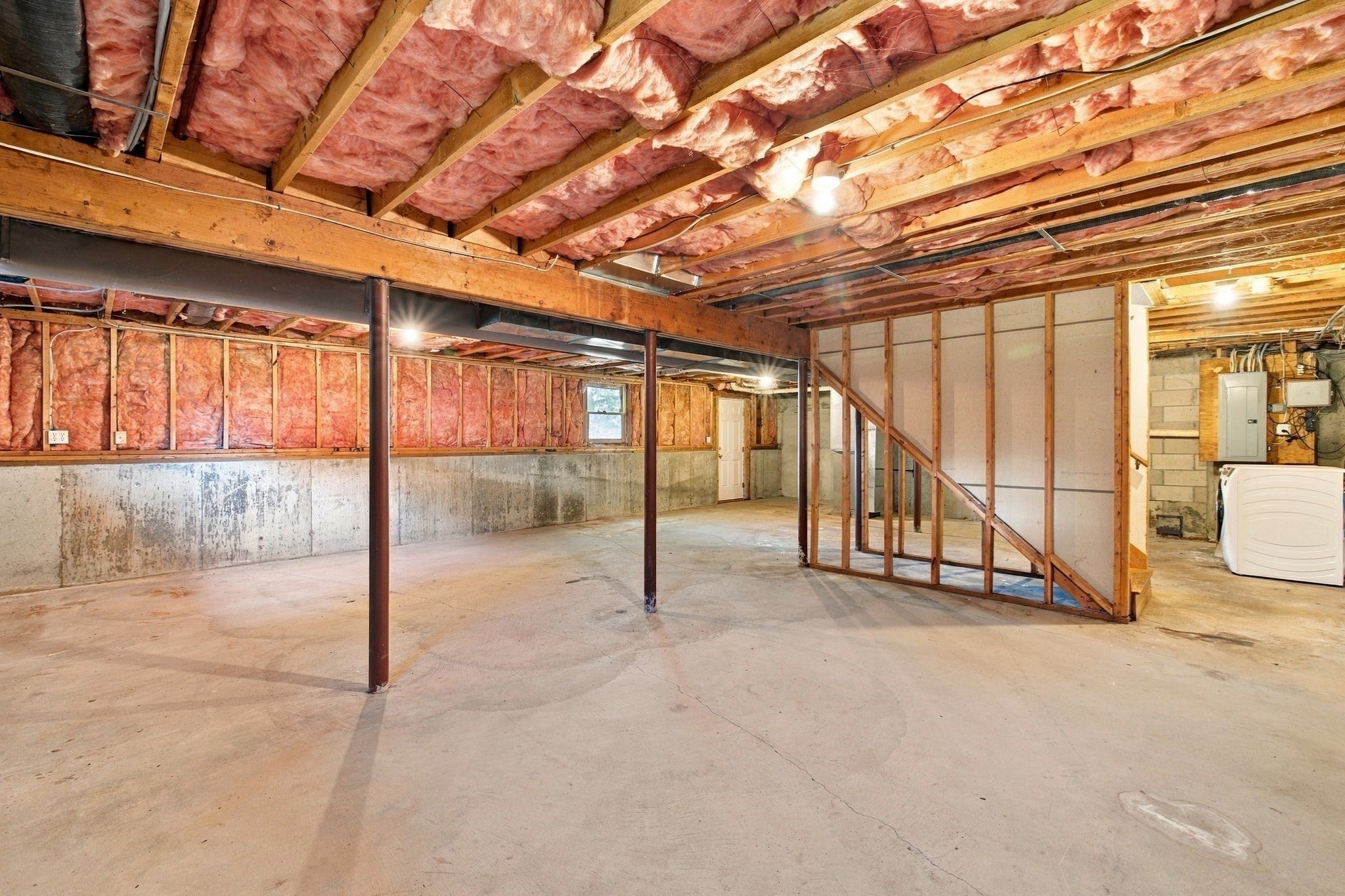 160 Saunders Rd, Norwood, MA Photo #38