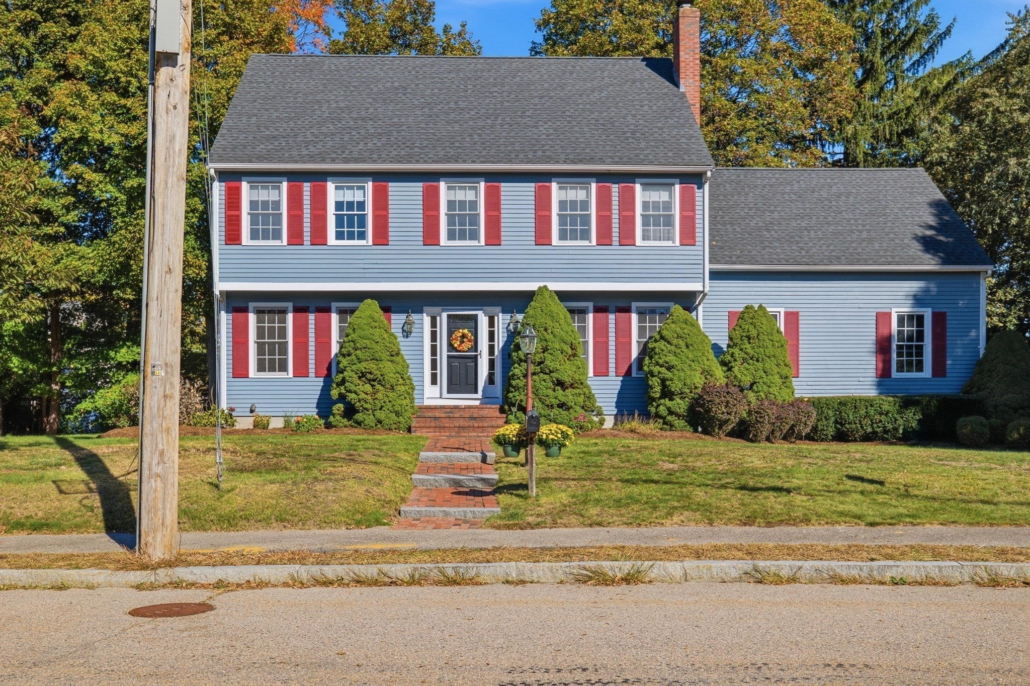 160 Saunders Rd