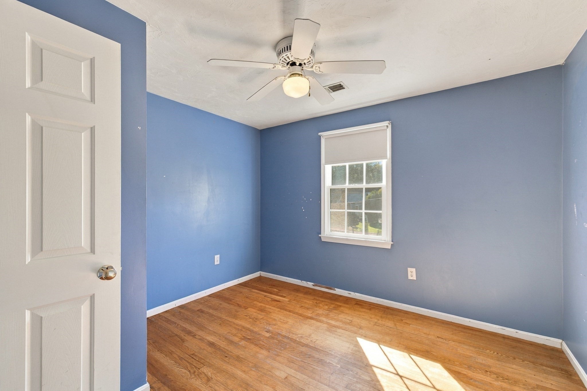 160 Saunders Rd, Norwood, MA Photo #23