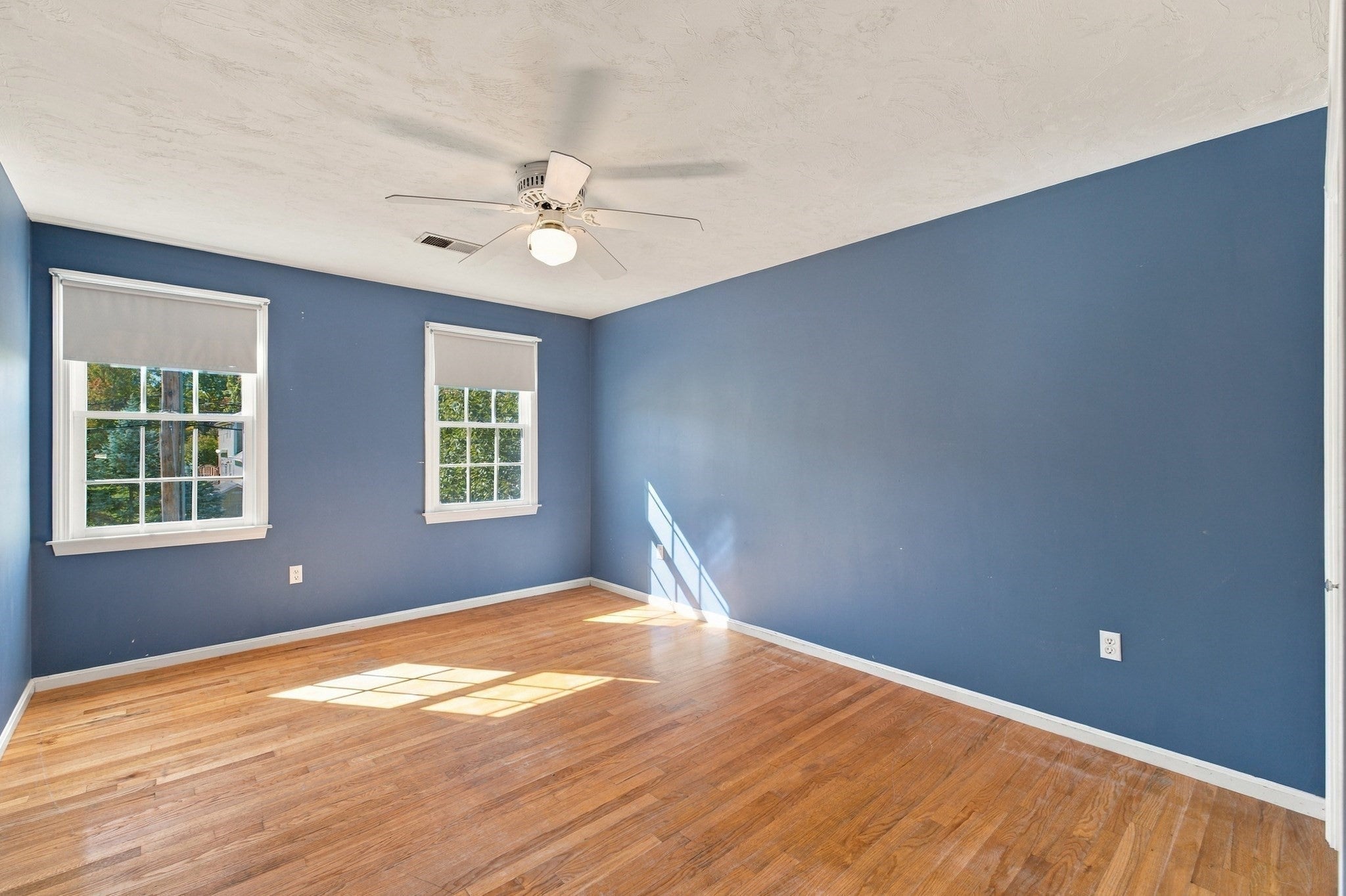 160 Saunders Rd, Norwood, MA Photo #26