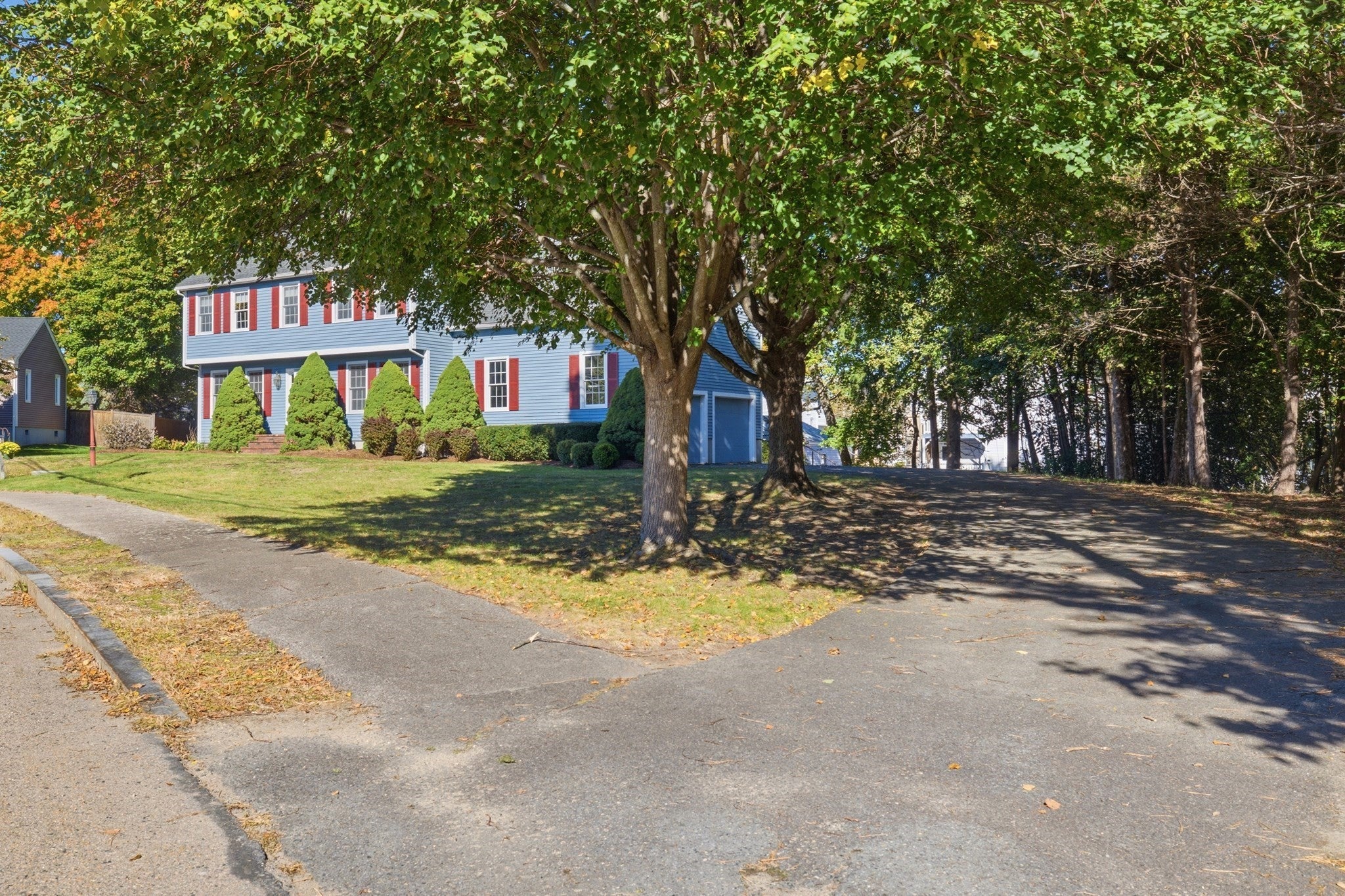 160 Saunders Rd