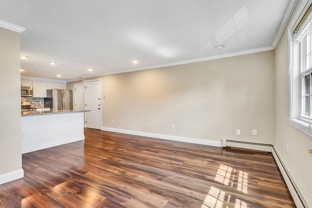 305 Pine St 13