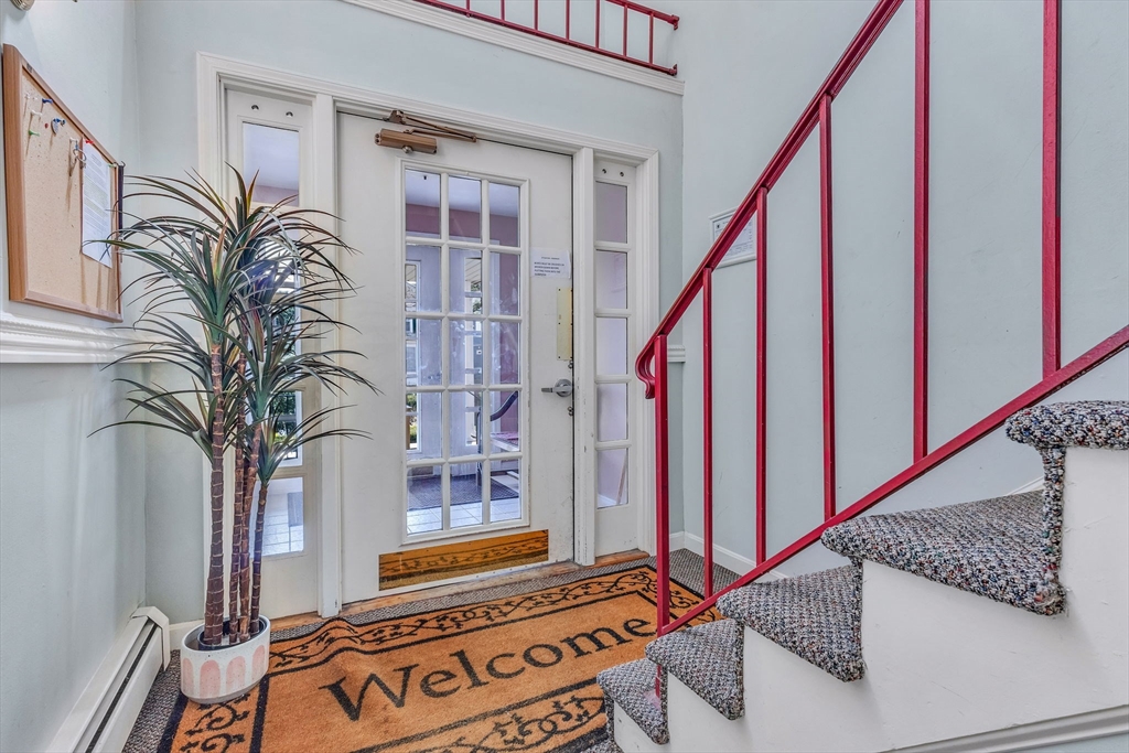 305 Pine St 13