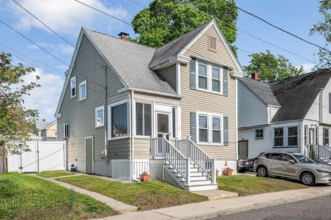 7 Cass St Melrose MA 02176
