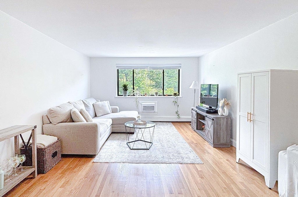 44 Lafayette Ave #503, Chelsea, MA Photo #4