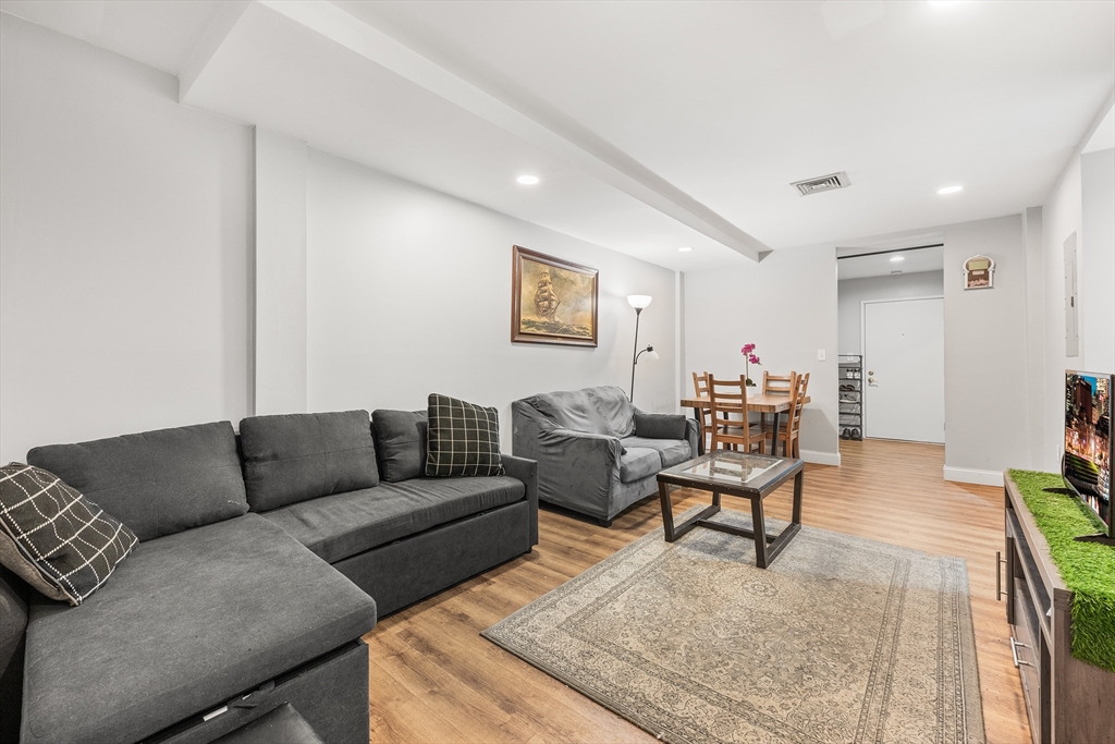 10 Weston Ave 112