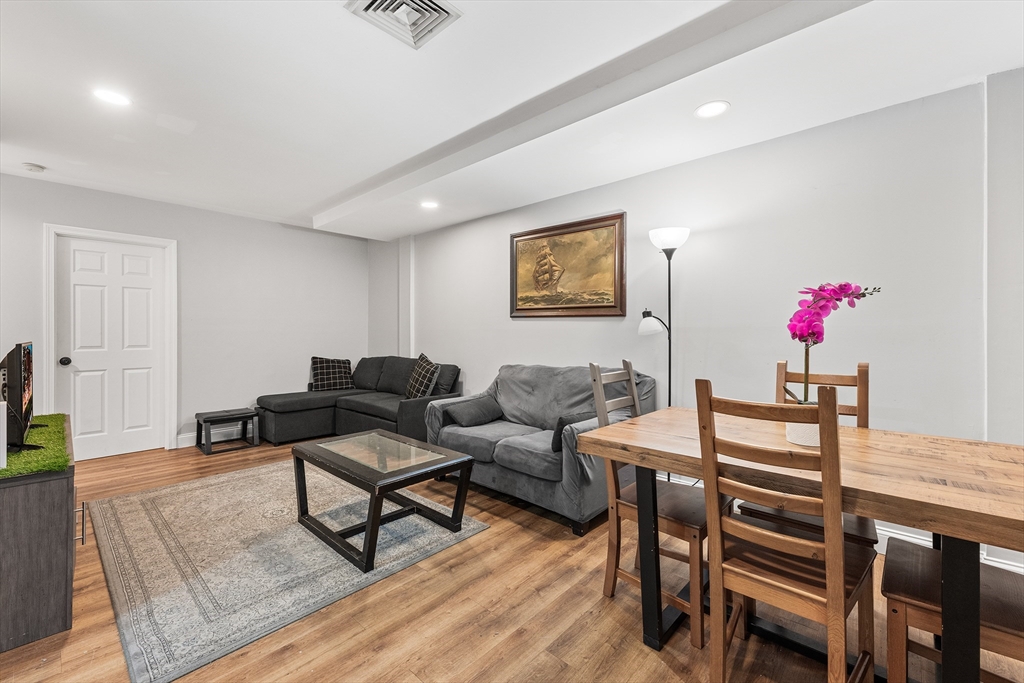 10 Weston Ave 112