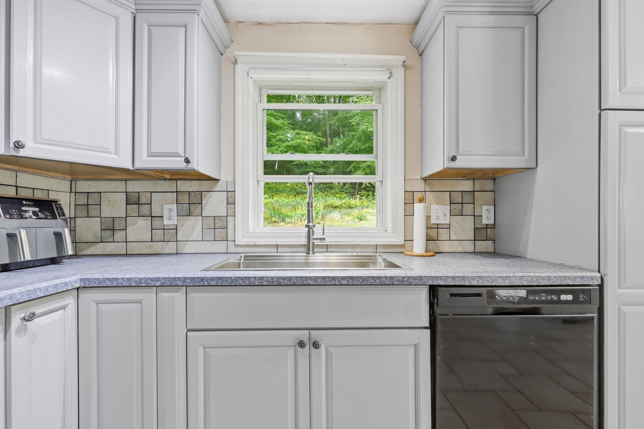 70 High St, Monson, MA, 70 High St, Monson, MA Photo #12
