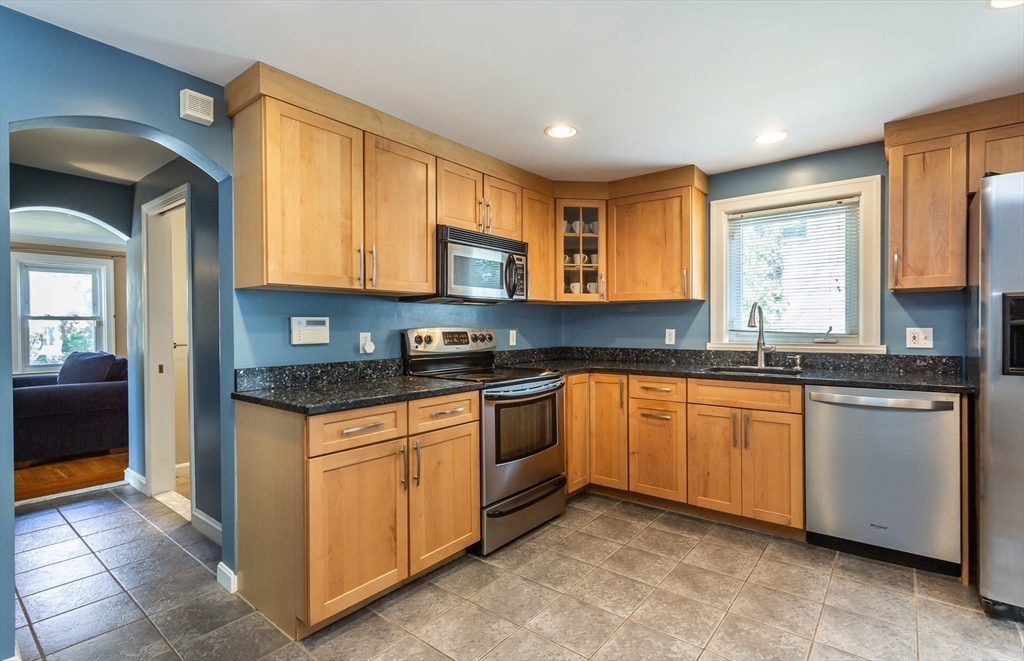 24 Thornton Street, Attleboro, MA Photo #8