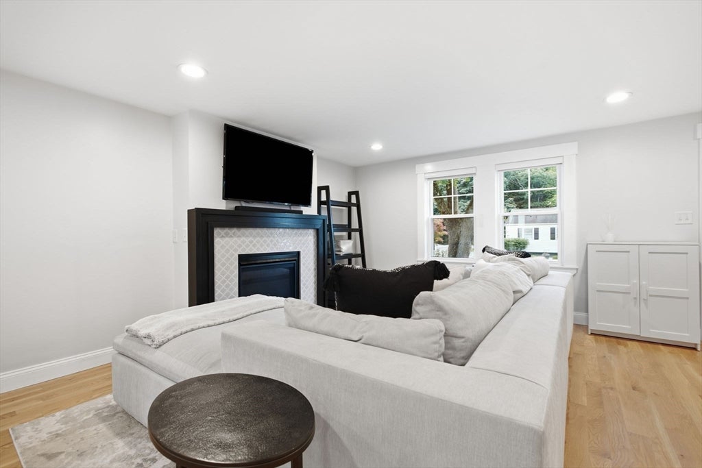 23 Westdale Ave, Wilmington, MA, 23 Westdale Ave, Wilmington, MA Photo #8