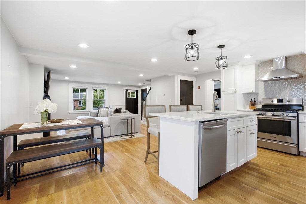 23 Westdale Ave, Wilmington, MA, 23 Westdale Ave, Wilmington, MA Photo #3