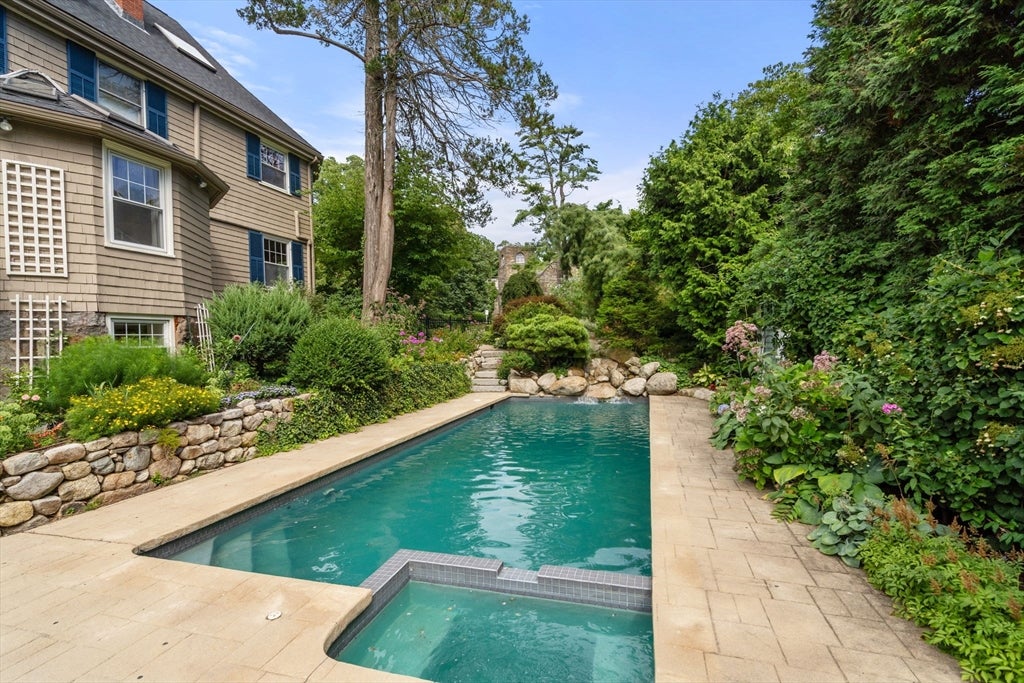 105 Randolph Ave, Milton, MA Photo #34