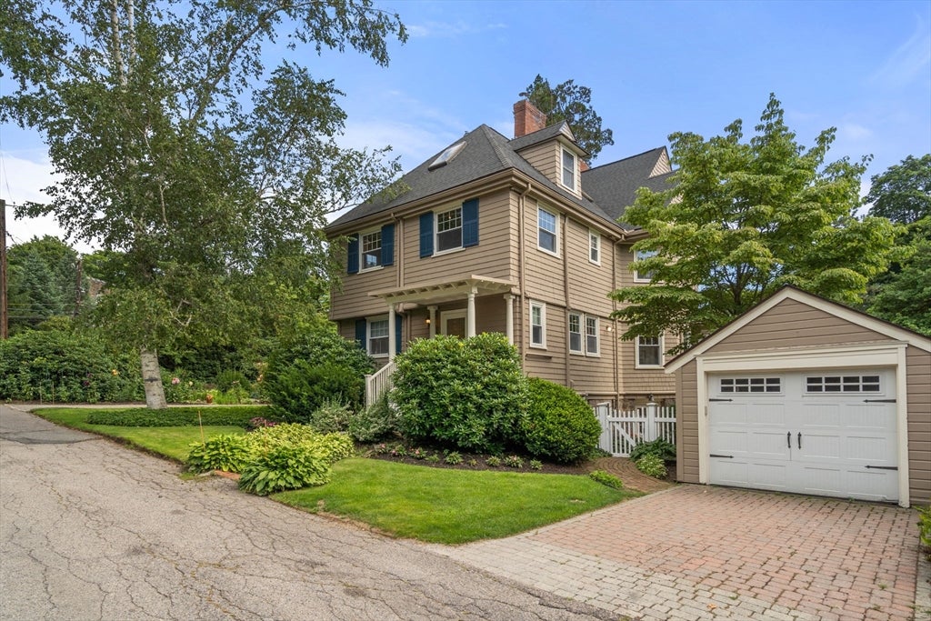105 Randolph Ave, Milton, MA Photo #32