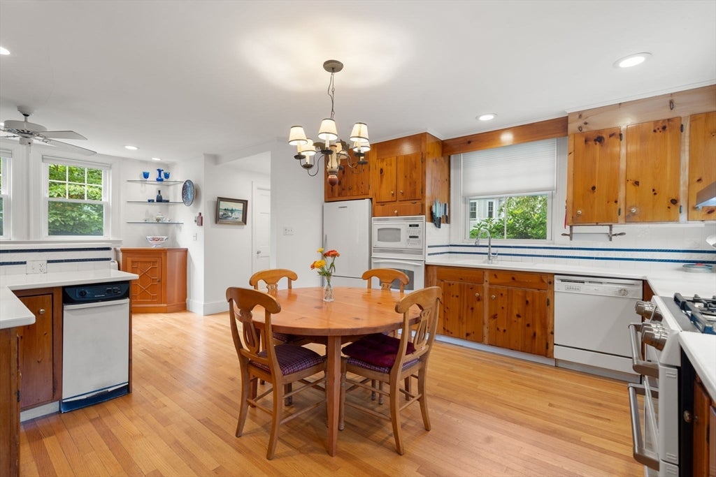 105 Randolph Ave, Milton, MA Photo #10