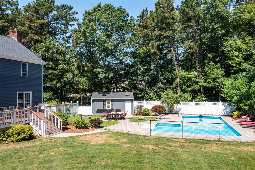 16 Blueberry Ln
