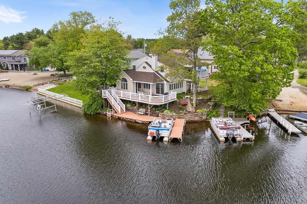 11 Bayside Dr