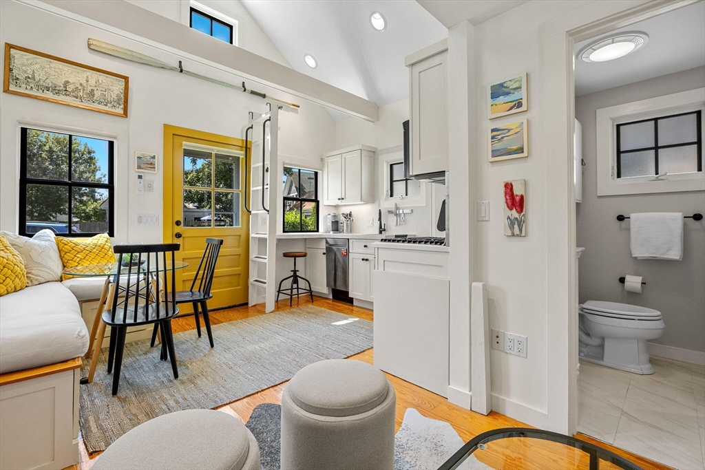 10 Washington Avenue Unit 2