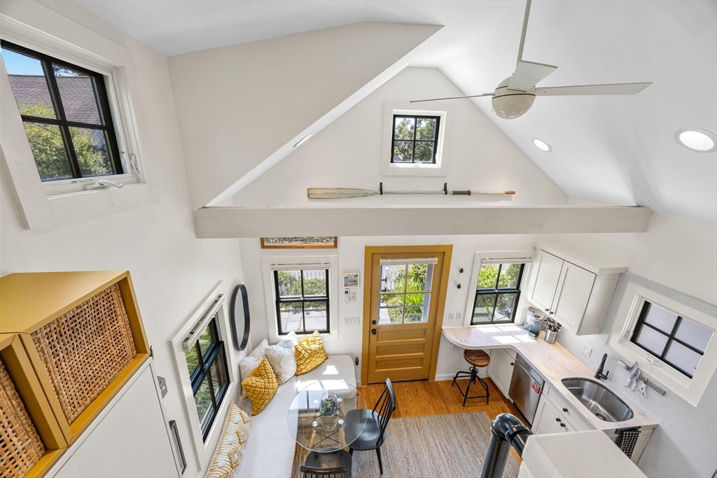 10 Washington Avenue Unit 2