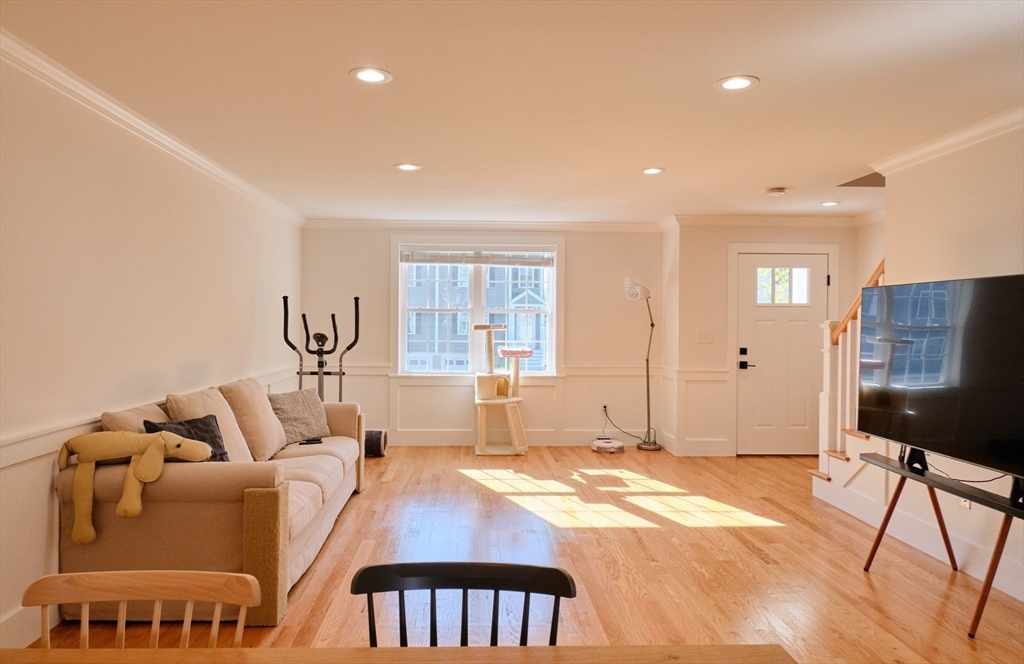 24 Beacon St 24