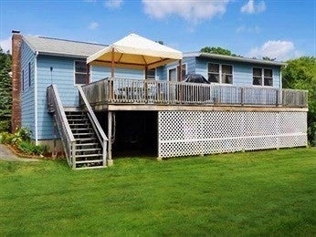 15 Pine Tree Dr