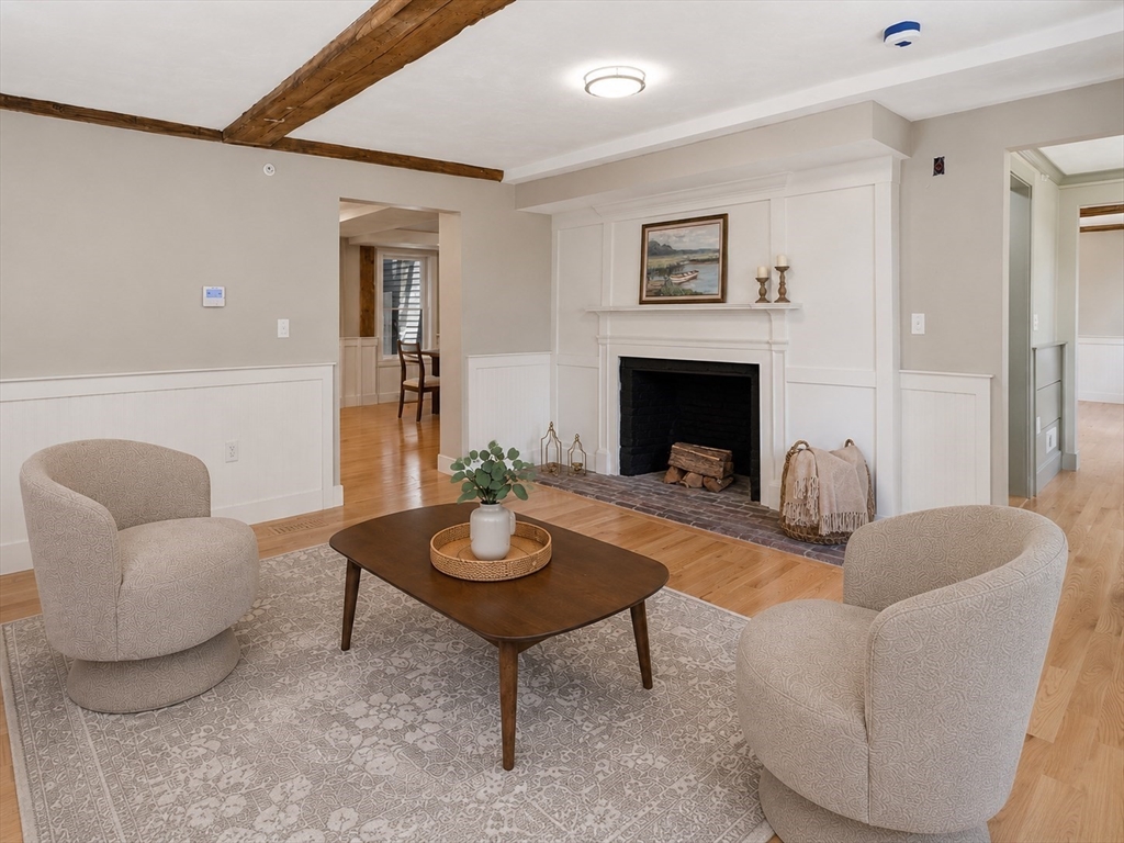 164 Main St 2