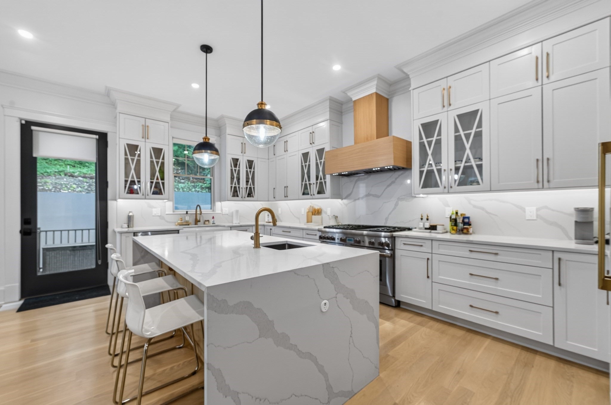 261 Tappan St #1, Brookline, MA Photo #2