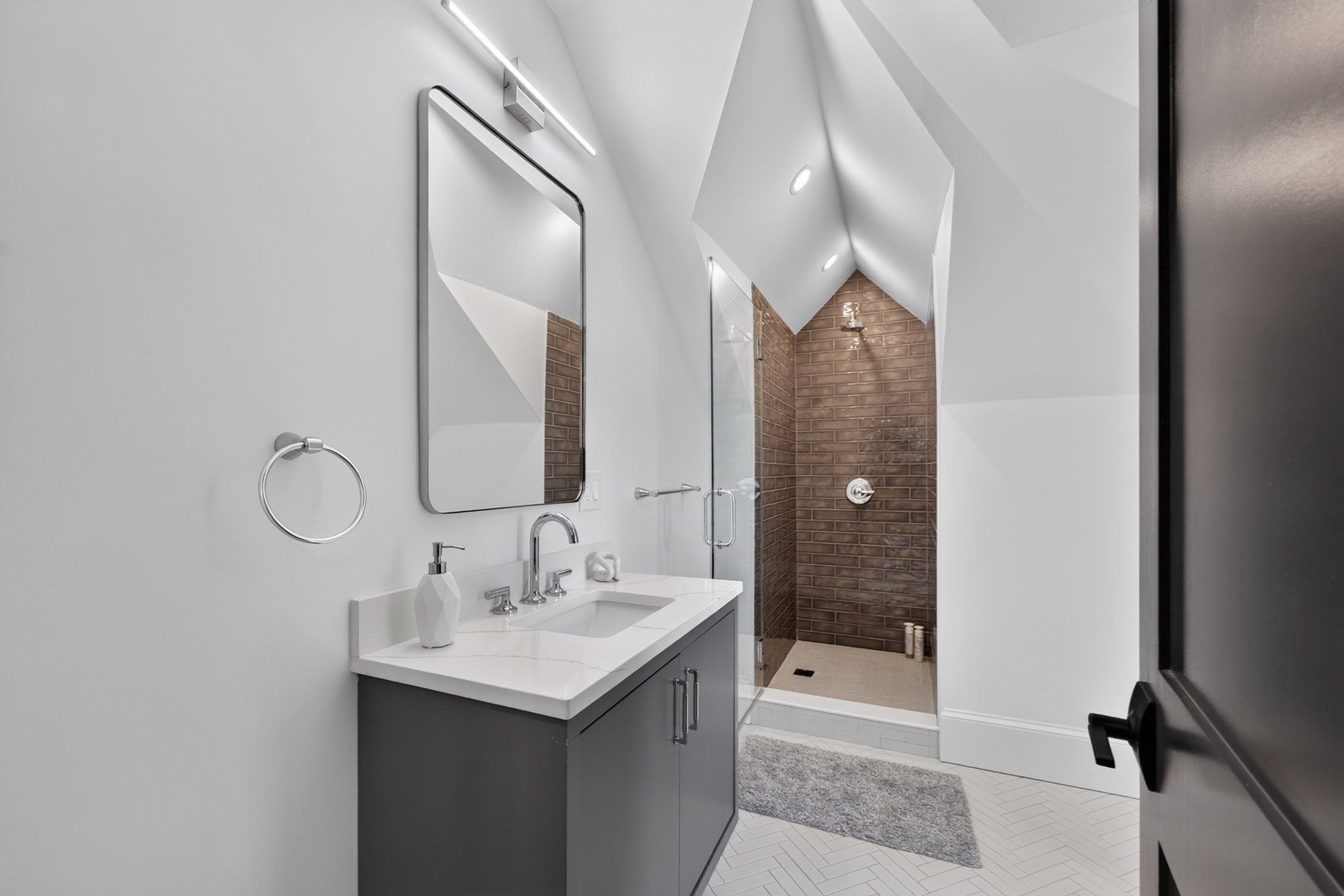 261 Tappan St #1, Brookline, MA Photo #18