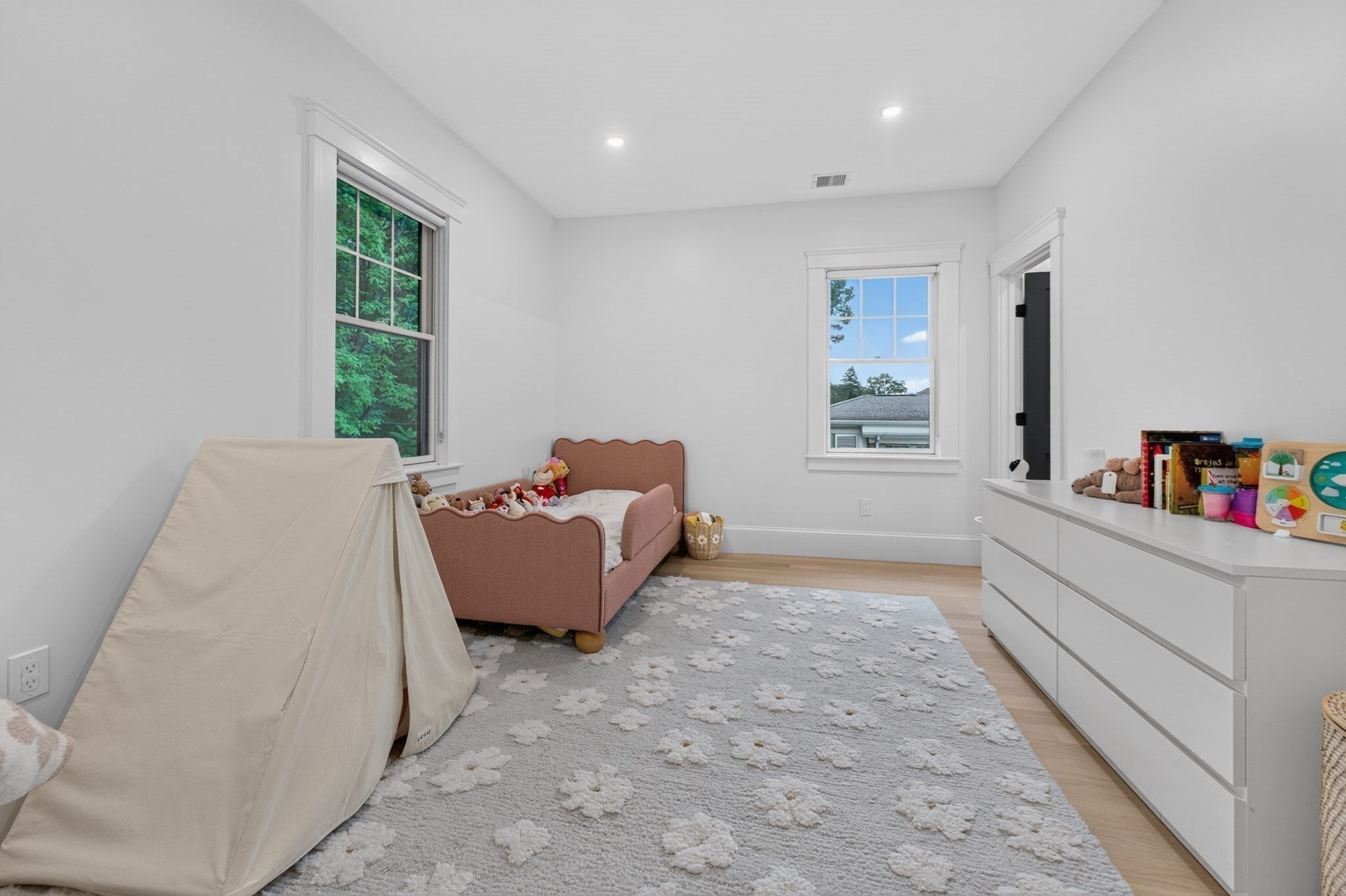 261 Tappan St #1, Brookline, MA Photo #16