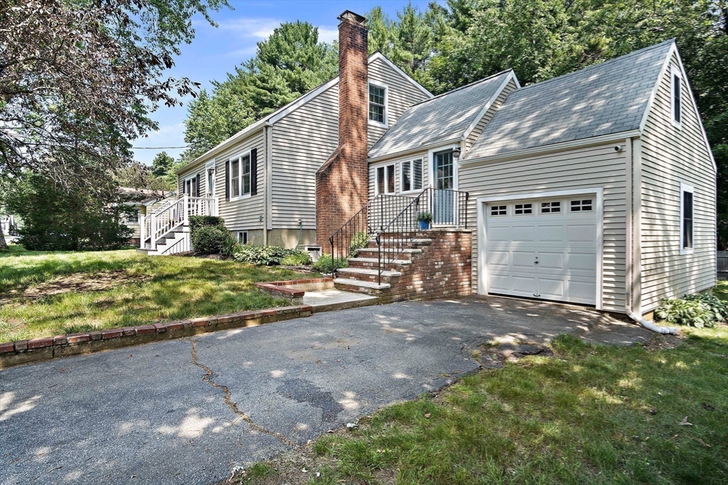 18 Strout Ave