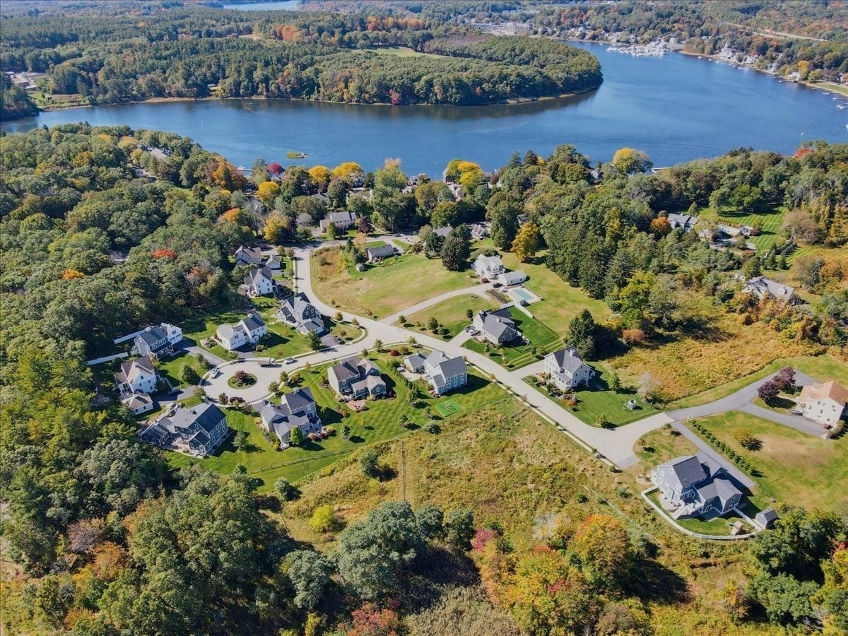 2 Point Shore Overlook, Amesbury, MA, 2 Point Shore Overlook, Amesbury, MA Photo #10