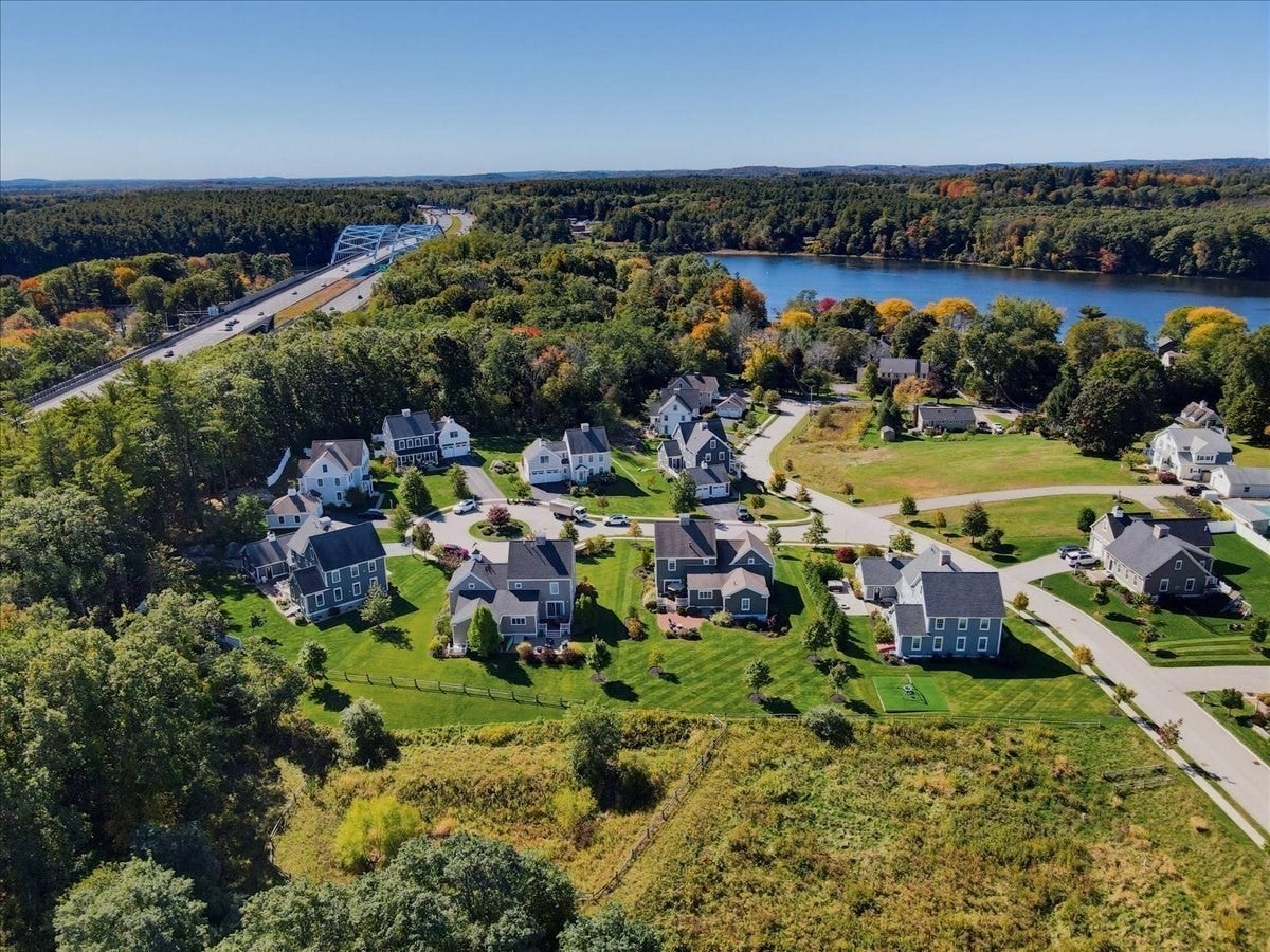 2 Point Shore Overlook, Amesbury, MA, 2 Point Shore Overlook, Amesbury, MA Photo #11