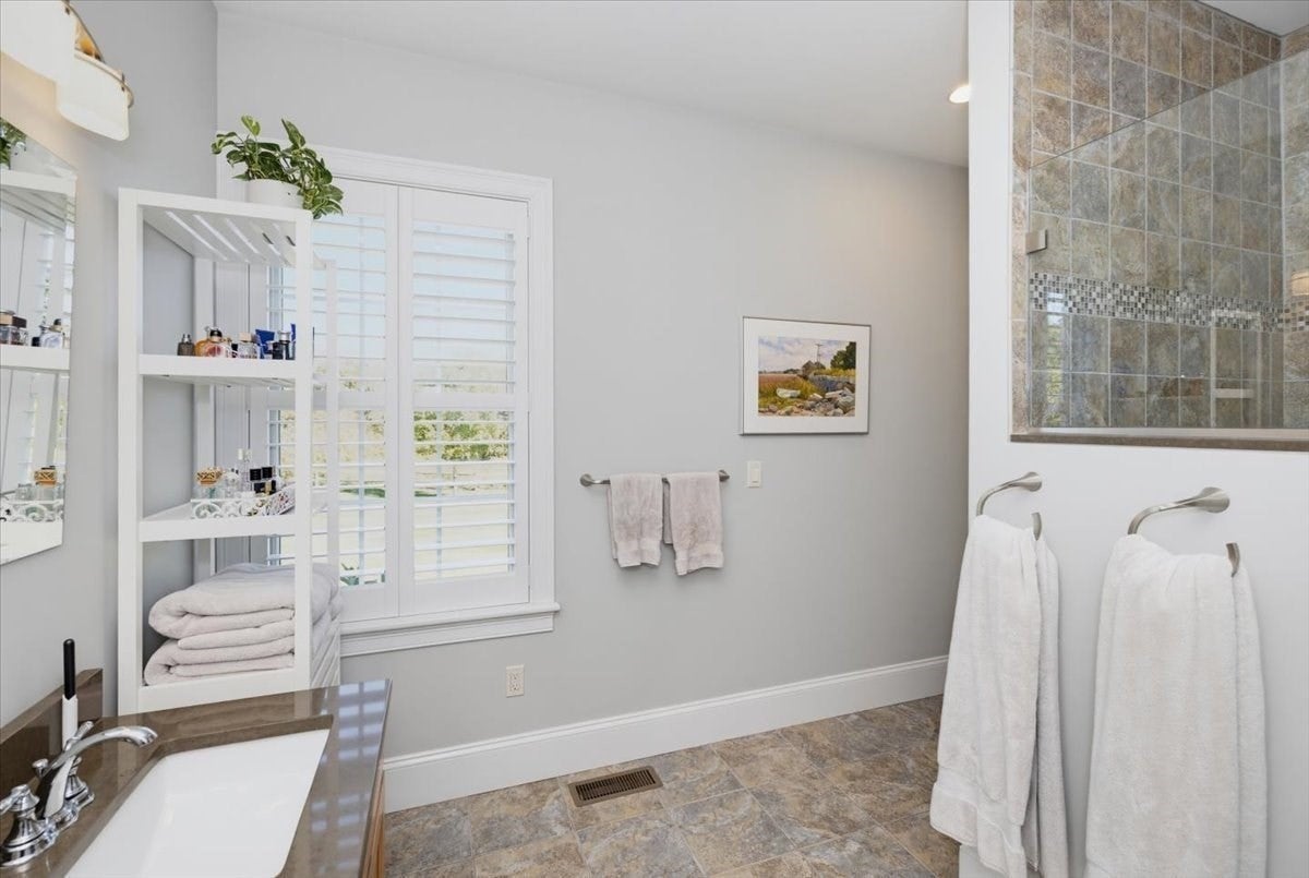 2 Point Shore Overlook, Amesbury, MA, 2 Point Shore Overlook, Amesbury, MA Photo #28
