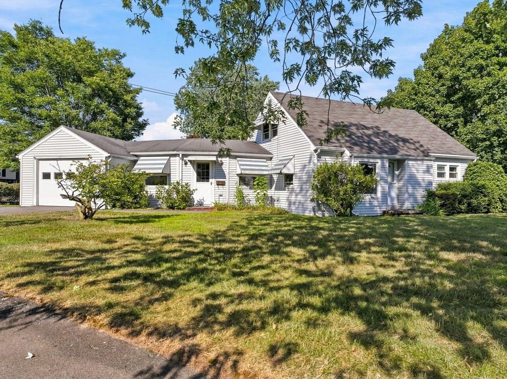 Photo of 21 Flint St, Danvers, MA