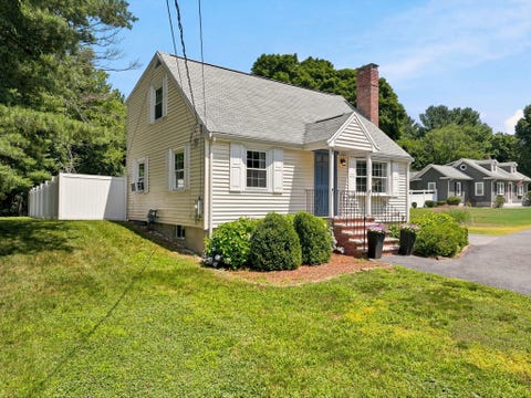 Photo of 127 Elm St, North Reading, MA 01864 (MLS # 73556588)