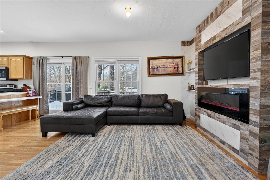 1 Knowlton Circle 1