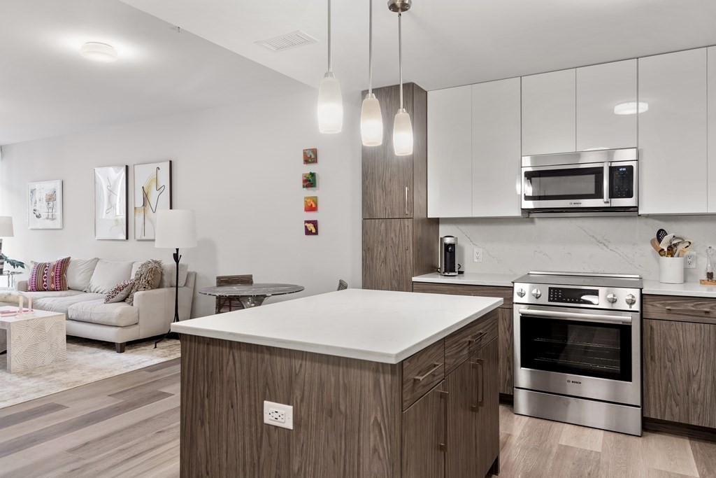 771 Harrison Ave 208