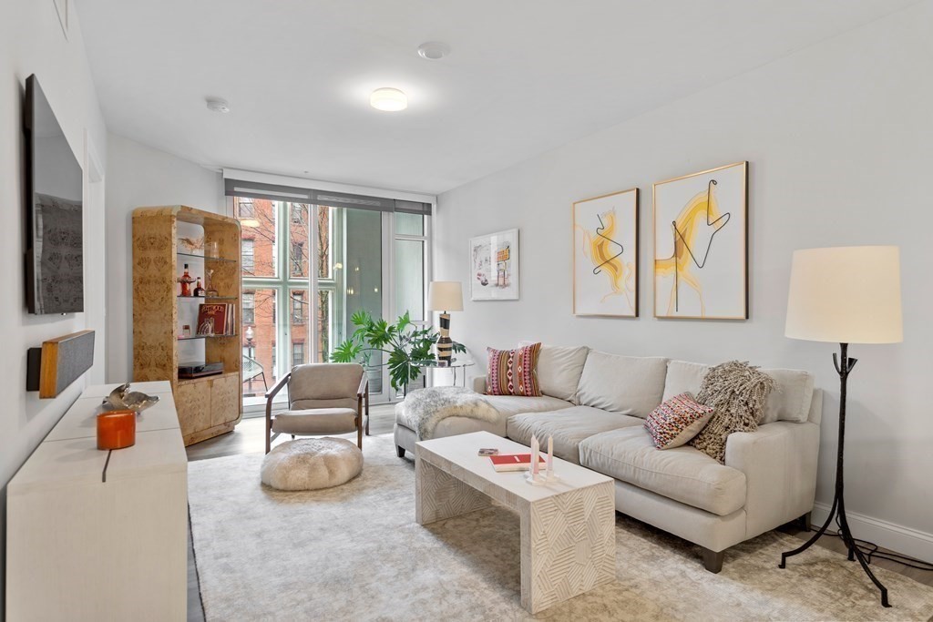 771 Harrison Ave 208