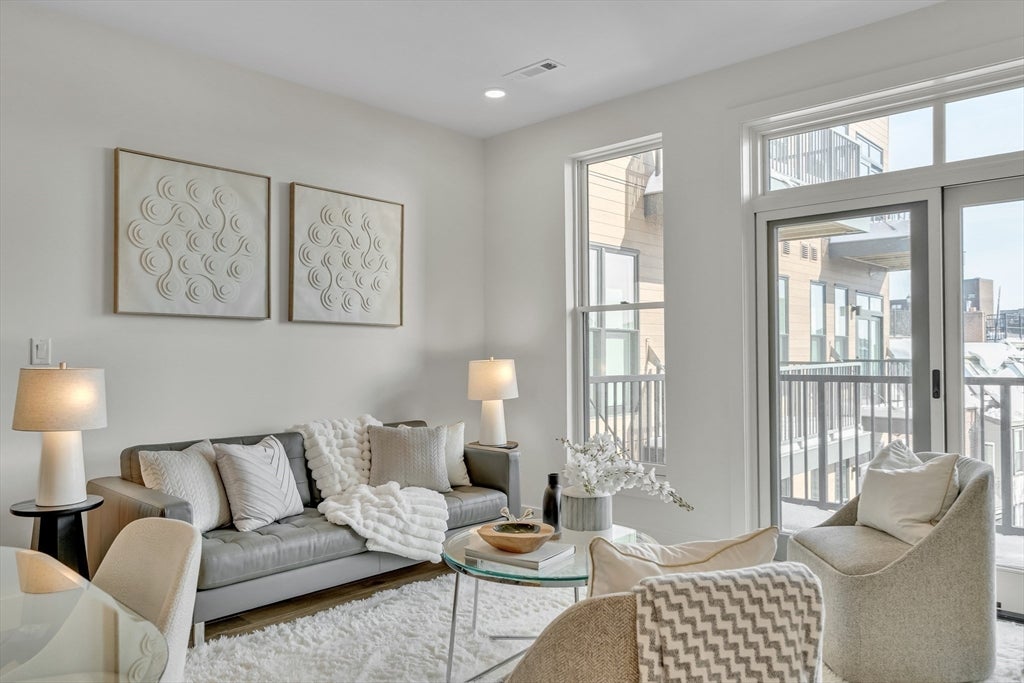 566 Columbus Ave #309, Boston, MA, 566 Columbus Ave #309, Boston, MA Photo #2
