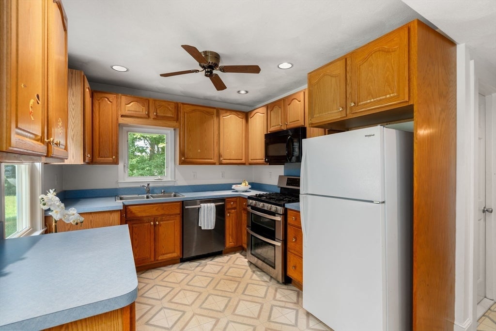 287 Haverhill St, North Reading, MA, 287 Haverhill St, North Reading, MA Photo #5