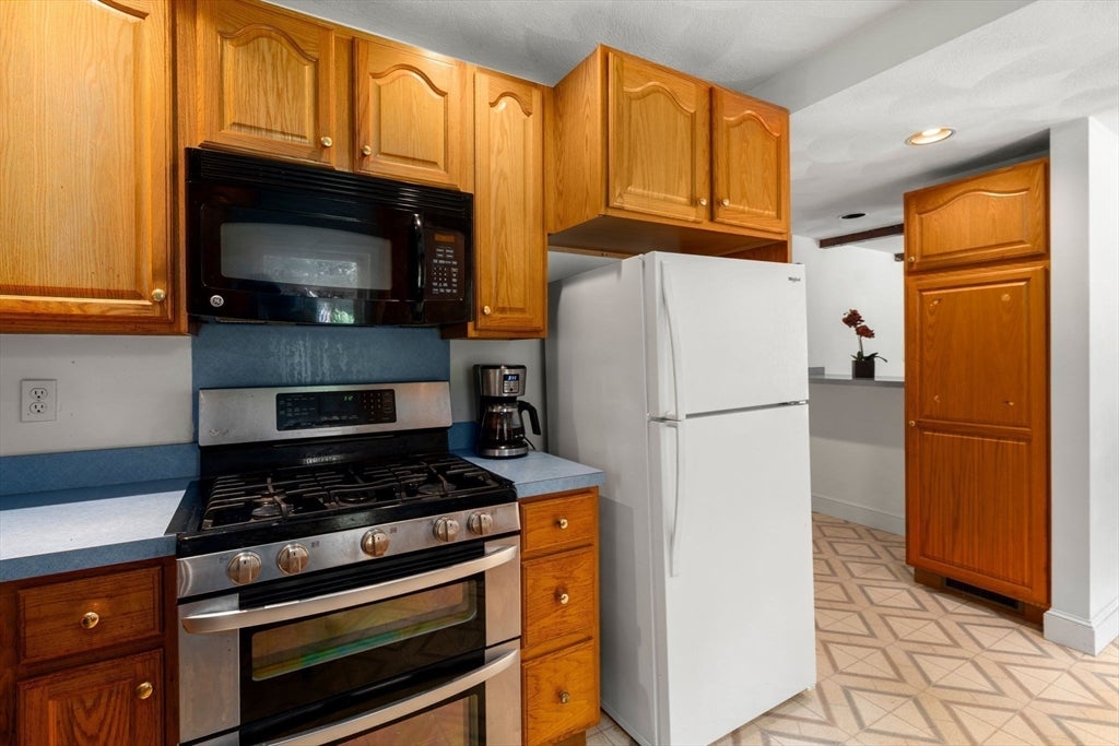 287 Haverhill St, North Reading, MA, 287 Haverhill St, North Reading, MA Photo #7