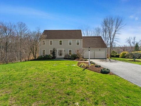 30 Alprilla Farm Rd Hopkinton MA 01748